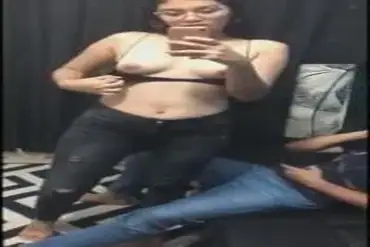 Gadis Lokal Cantik Pasrah Goyang Kasur Bule